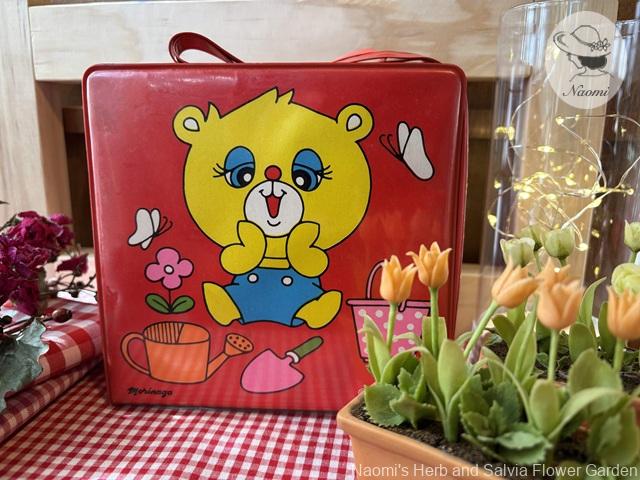 森永キャンデーストア　お菓子の入れ物 サンリオ